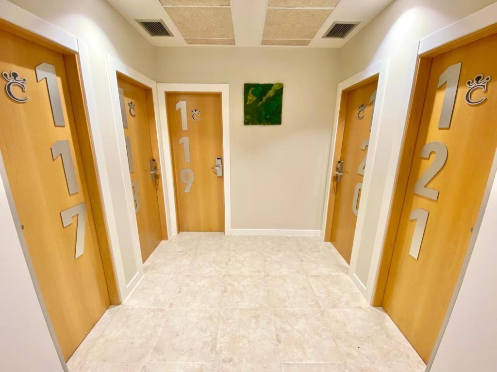 Hotel Camino Real Dueñas Εξωτερικό φωτογραφία